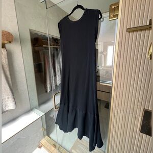 Sleeveless Black open back Ruffle-Hem Dress